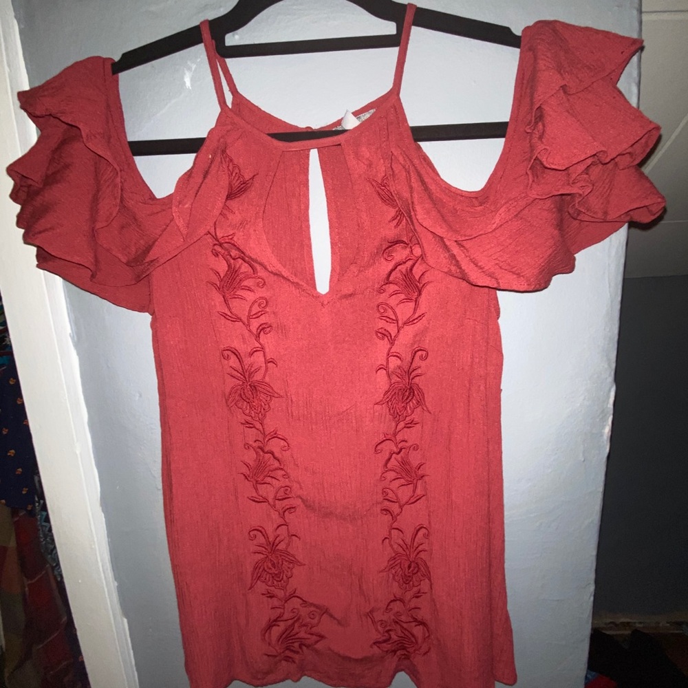 Cold shoulder top